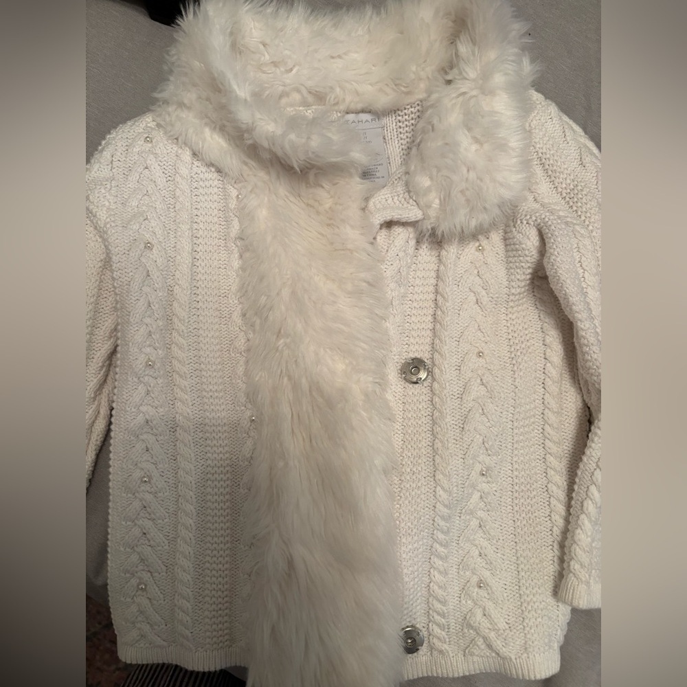 Tahari sweater faux fur 2T